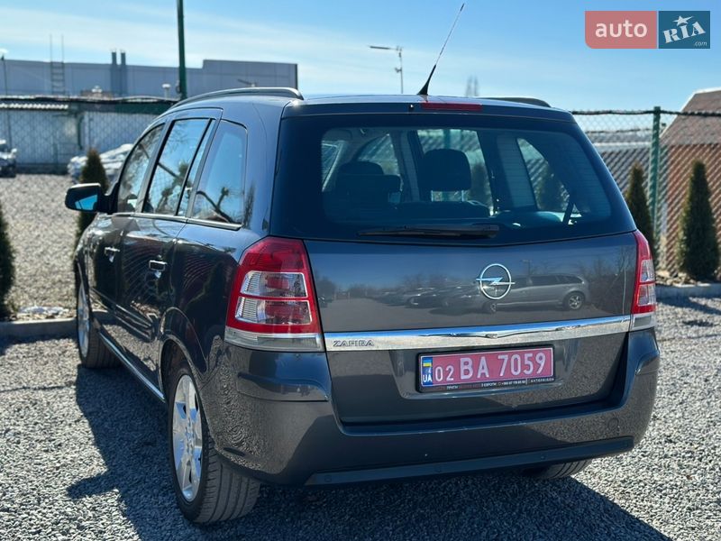 Мінівен Opel Zafira 2012 в Вінниці