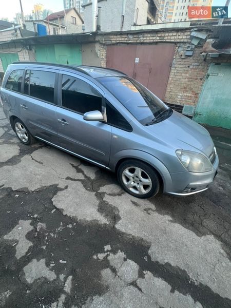 Минивэн Opel Zafira 2006 в Киеве