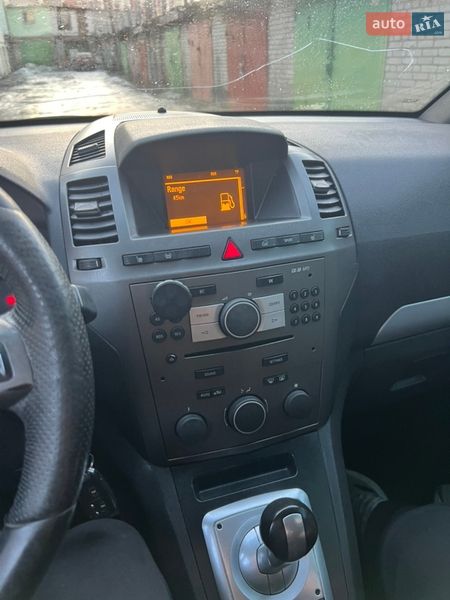 Минивэн Opel Zafira 2006 в Киеве