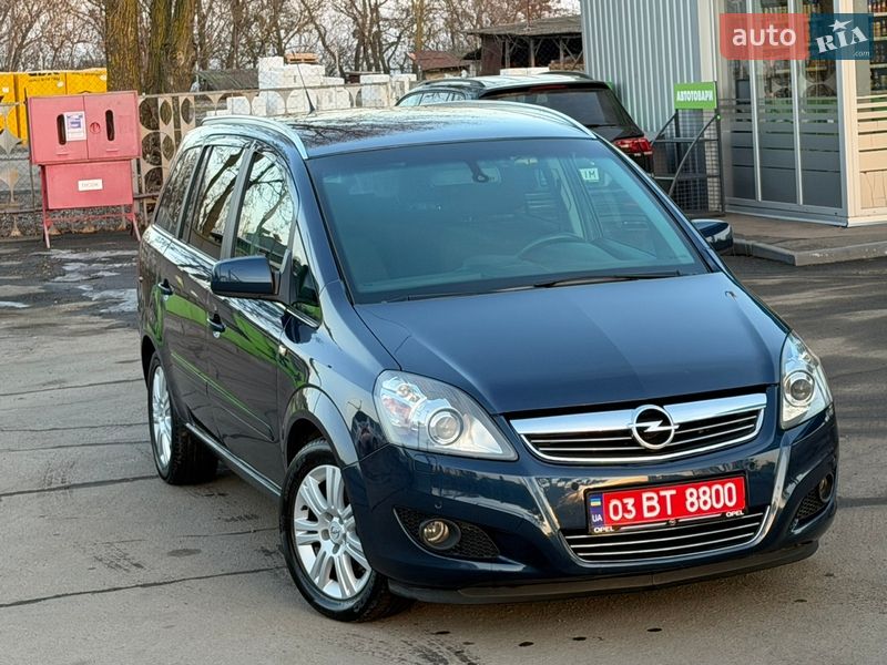 Минивэн Opel Zafira 2011 в Лубнах