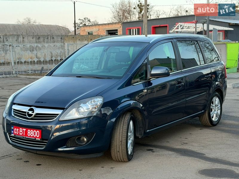 Минивэн Opel Zafira 2011 в Лубнах