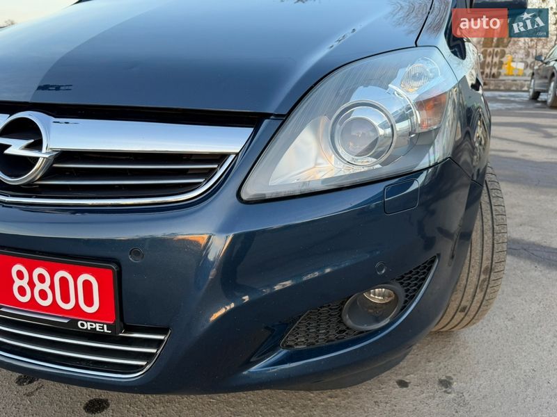 Минивэн Opel Zafira 2011 в Лубнах