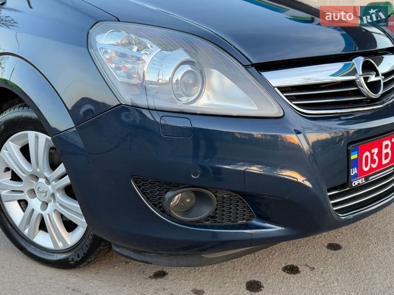 Минивэн Opel Zafira 2011 в Лубнах