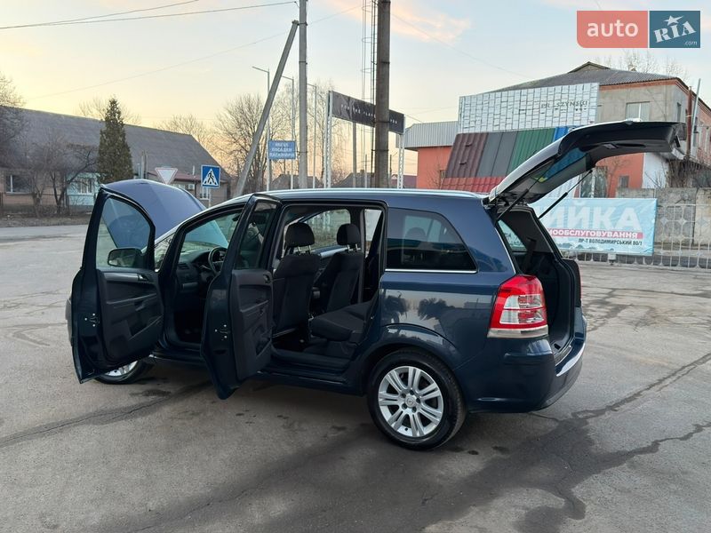 Минивэн Opel Zafira 2011 в Лубнах