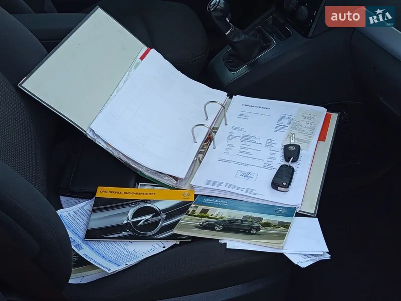 Минивэн Opel Zafira 2012 в Ровно документ