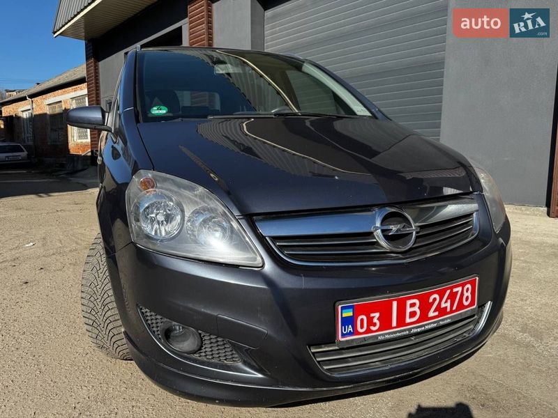 Минивэн Opel Zafira 2009 в Белой Церкви