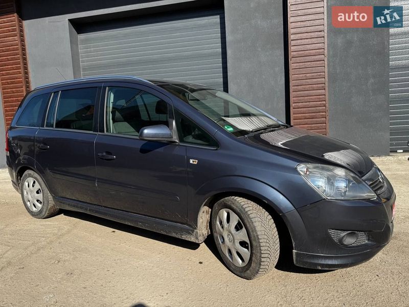 Минивэн Opel Zafira 2009 в Белой Церкви