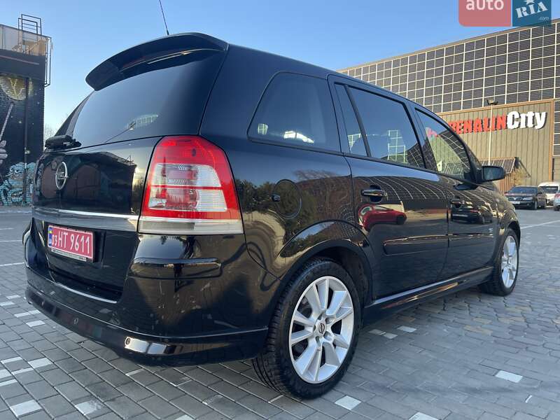 Минивэн Opel Zafira 2009 в Луцке