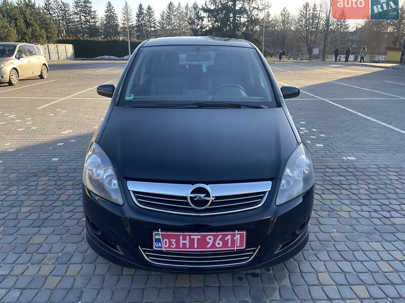 Минивэн Opel Zafira 2009 в Луцке
