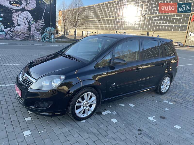 Минивэн Opel Zafira 2009 в Луцке