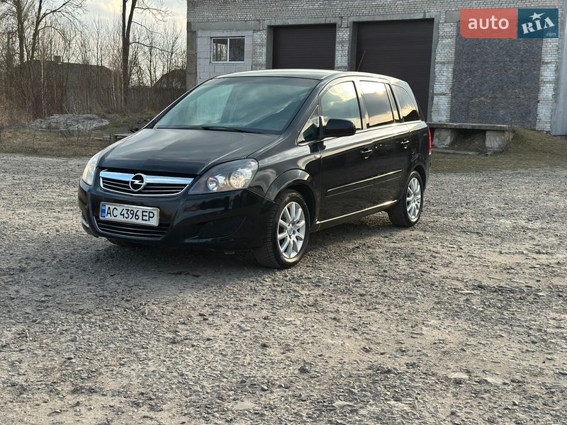 Opel Zafira 2011