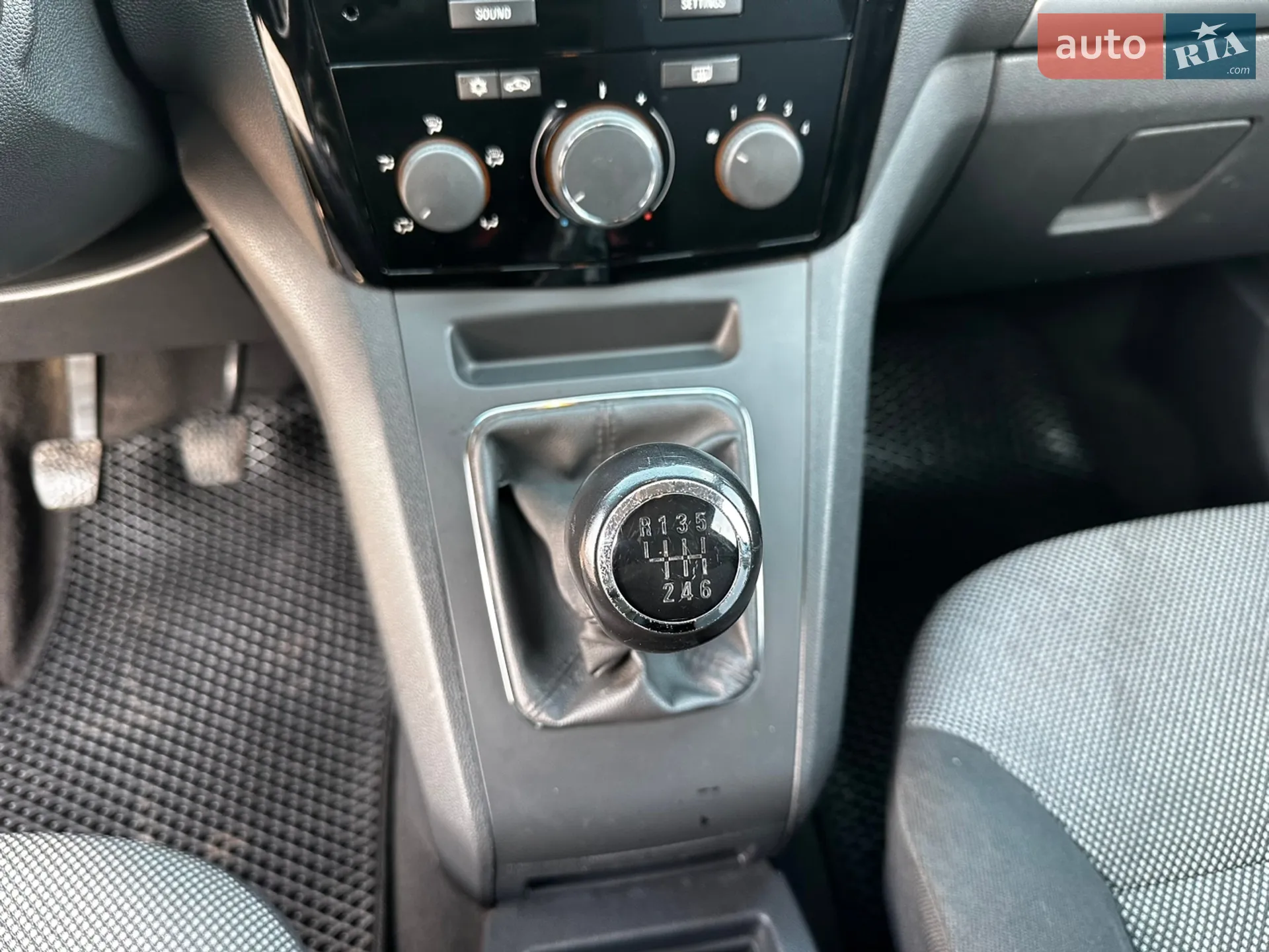 2011 Opel Zafira - мініатюра 26