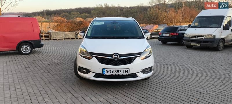Минивэн Opel Zafira 2016 в Мукачево