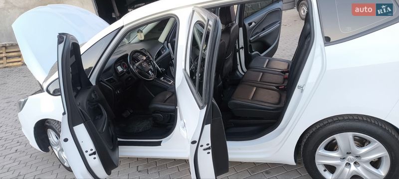 Минивэн Opel Zafira 2016 в Мукачево