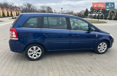 Минивэн Opel Zafira 2010 в Измаиле