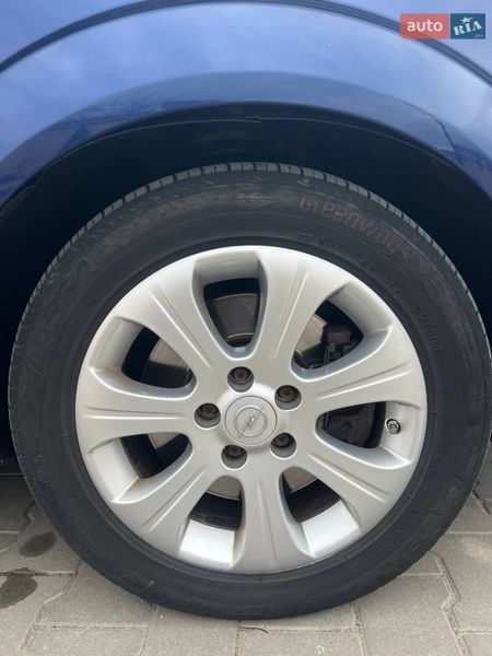 Мінівен Opel Zafira 2010 в Ізмаїлі