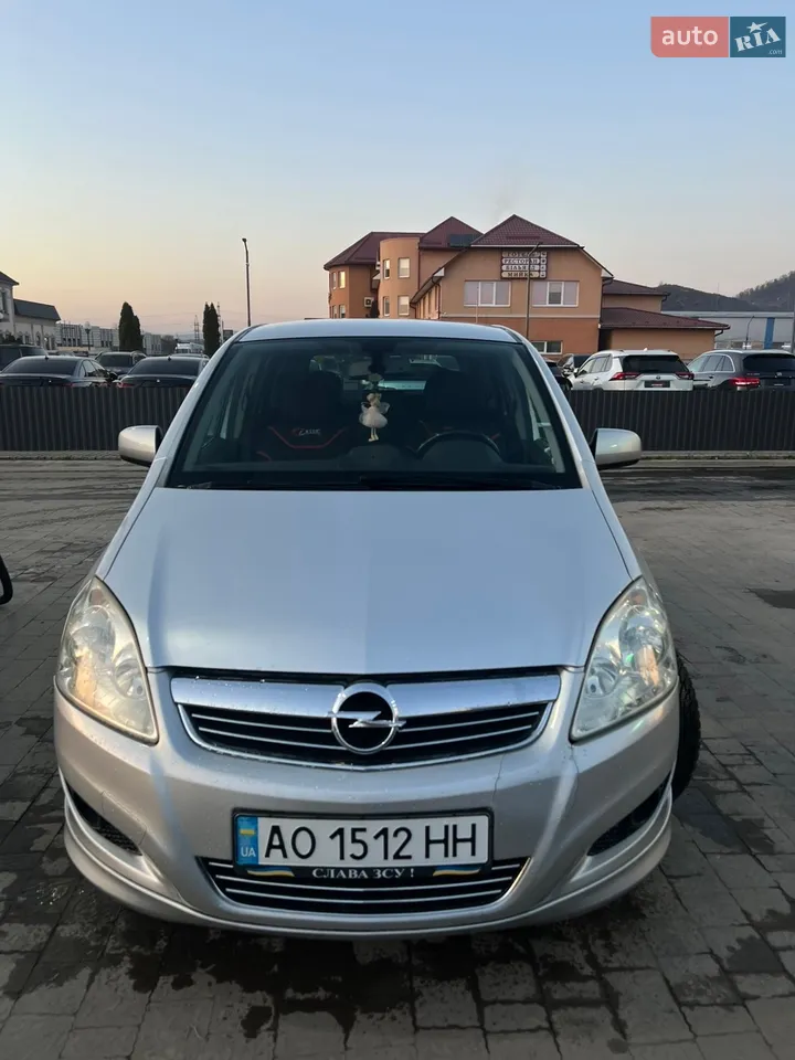 2010 Opel Zafira - мініатюра 10