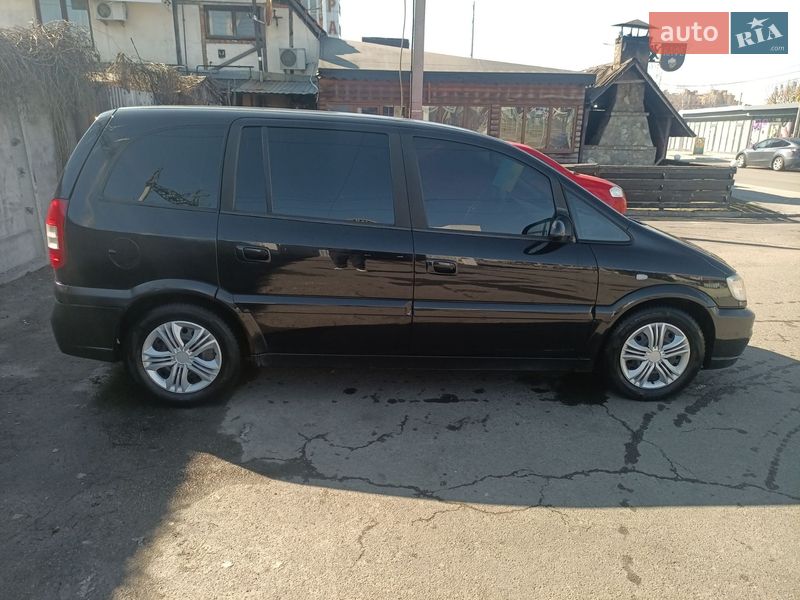 Минивэн Opel Zafira 2004 в Киеве фото 4 Минивэн Opel Zafira 2004 в Киеве