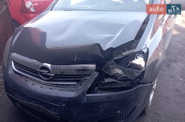 Минивэн Opel Zafira 2011 в Ровно