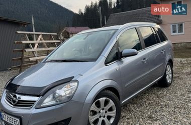 Минивэн Opel Zafira 2008 в Ивано-Франковске