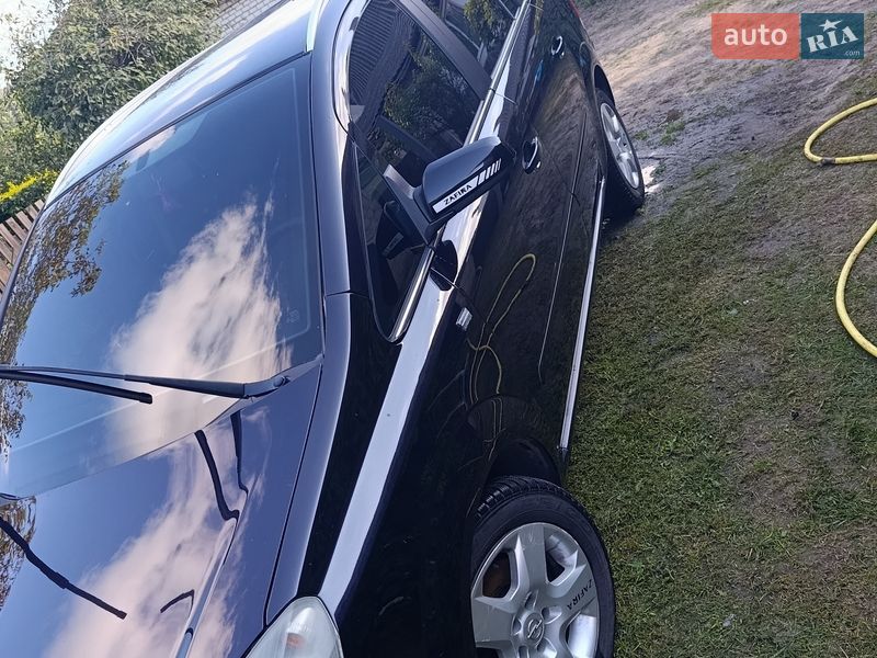 Минивэн Opel Zafira 2007 в Луцке