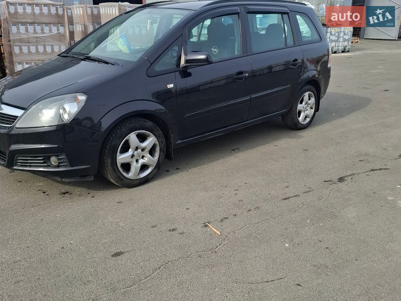 Мінівен Opel Zafira 2007 в Києві