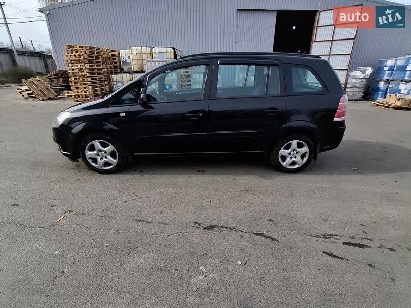 Мінівен Opel Zafira 2007 в Києві