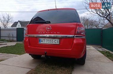 Минивэн Opel Zafira 2011 в Ивано-Франковске