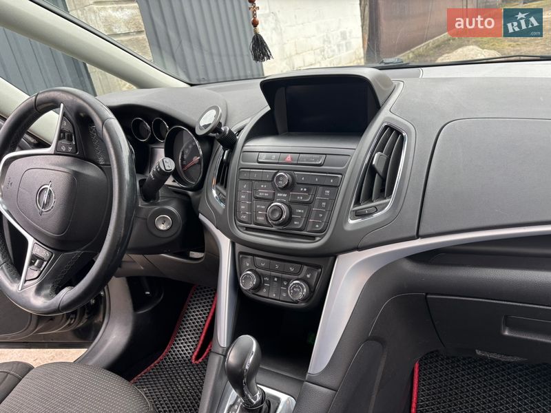 Мікровен Opel Zafira 2015 в Борисполі