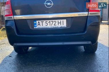 Минивэн Opel Zafira 2011 в Косове