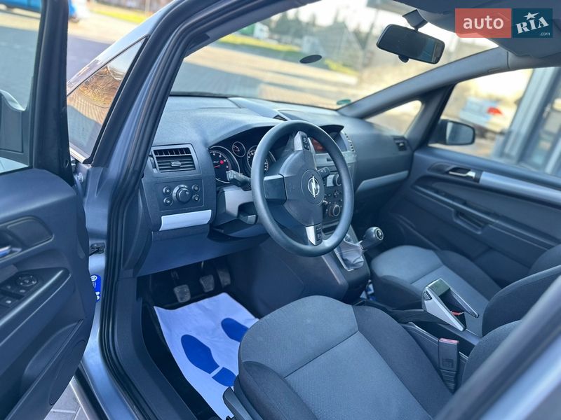 Минивэн Opel Zafira 2006 в Владимире