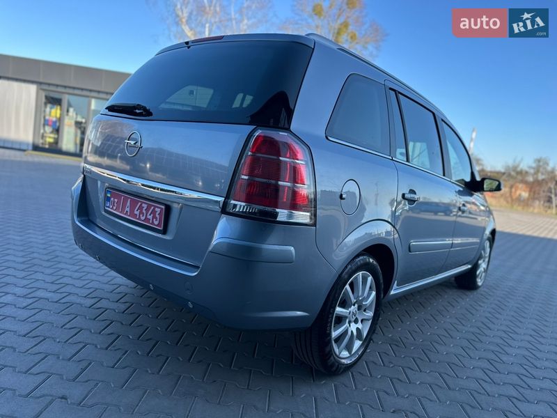 Минивэн Opel Zafira 2006 в Владимире