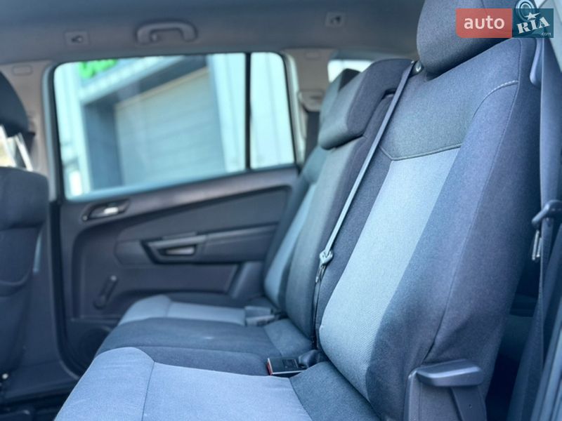 Минивэн Opel Zafira 2006 в Владимире