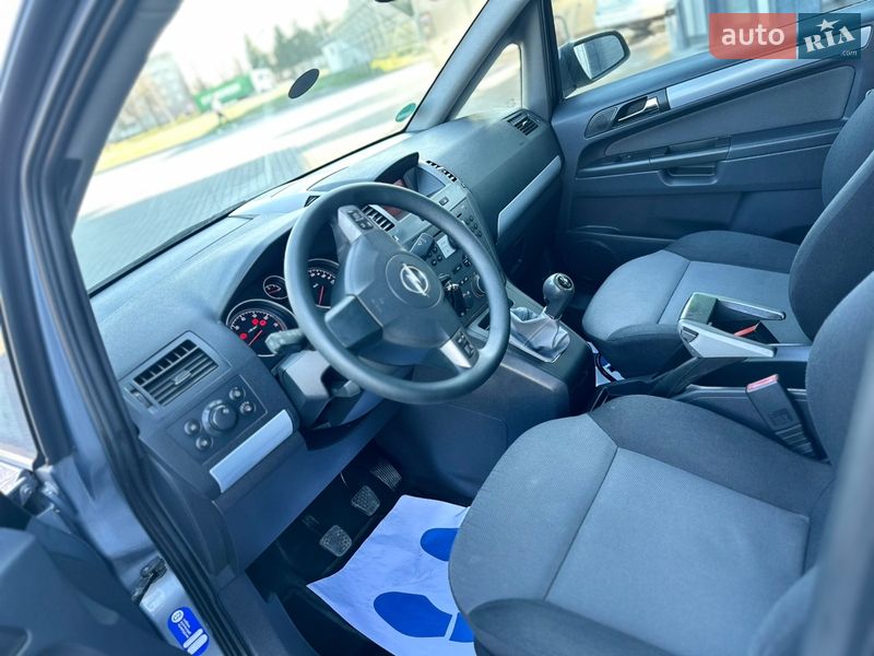 Минивэн Opel Zafira 2006 в Владимире