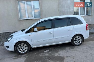 Минивэн Opel Zafira 2012 в Дунаевцах
