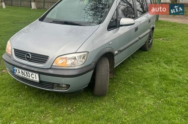 Минивэн Opel Zafira 2002 в Оржице