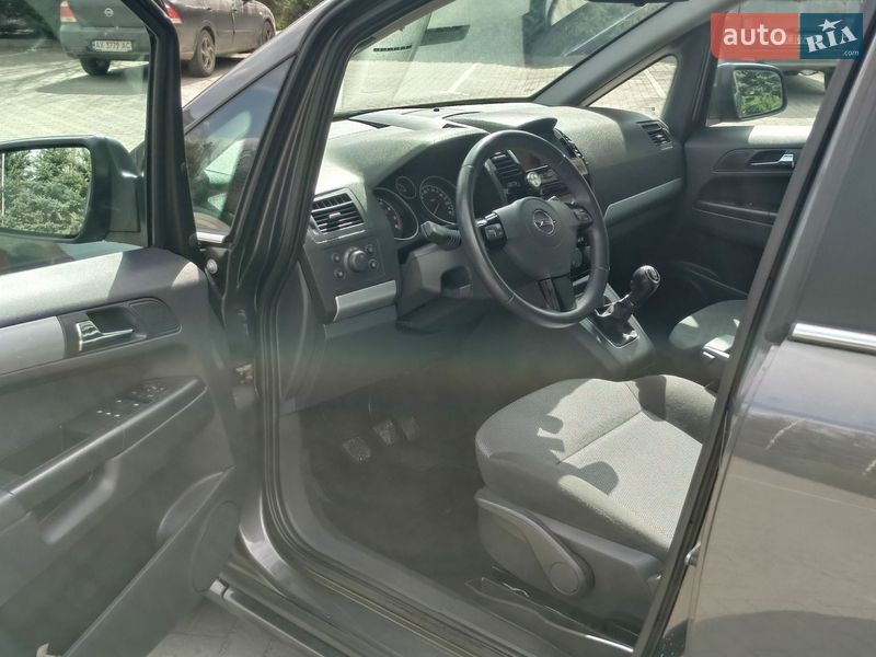 Мінівен Opel Zafira 2012 в Харкові