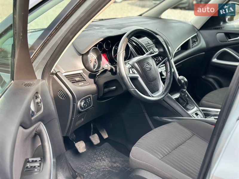Минивэн Opel Zafira 2011 в Харькове фото 6 Минивэн Opel Zafira 2011 в Харькове