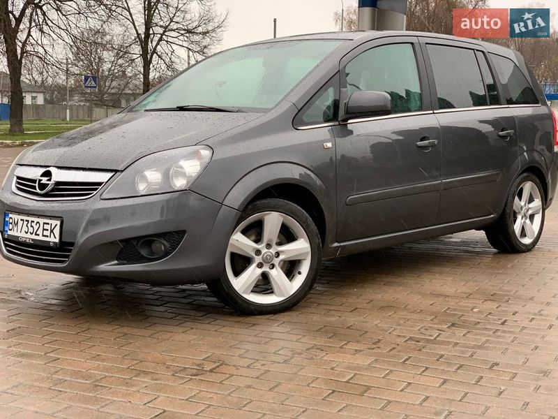 Мінівен Opel Zafira 2011 в Лебедині