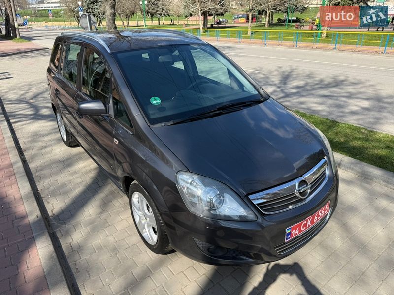 Минивэн Opel Zafira 2009 в Могилев-Подольске
