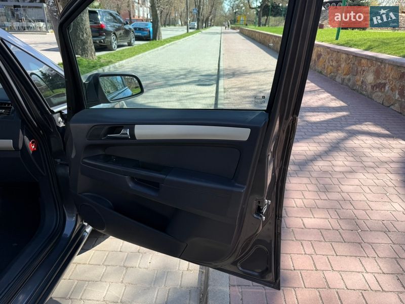 Минивэн Opel Zafira 2009 в Могилев-Подольске