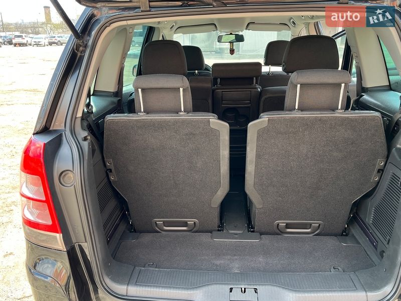 Минивэн Opel Zafira 2012 в Сумах