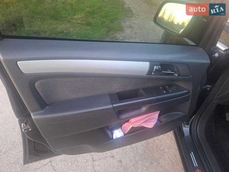 Минивэн Opel Zafira 2011 в Нежине