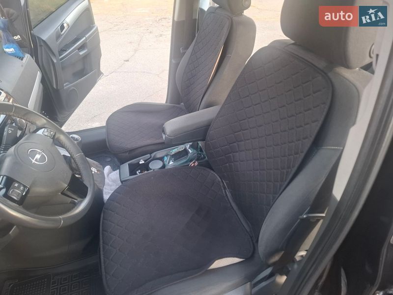 Минивэн Opel Zafira 2011 в Нежине