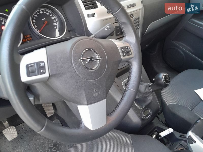 Мінівен Opel Zafira 2009 в Тернополі