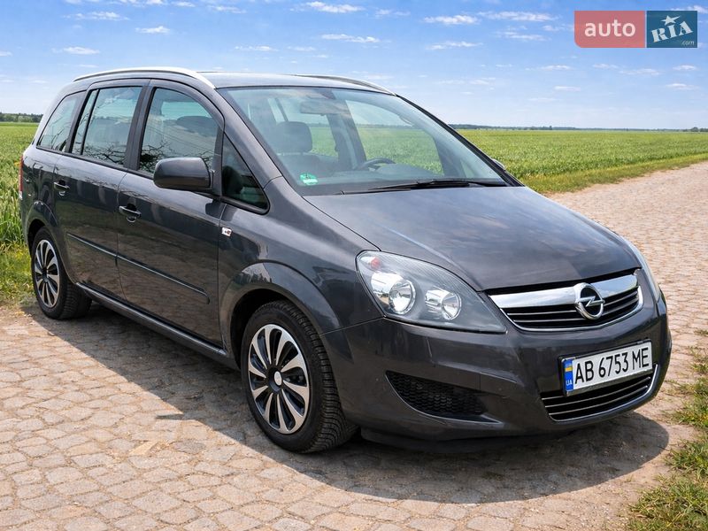 Opel Zafira 2012