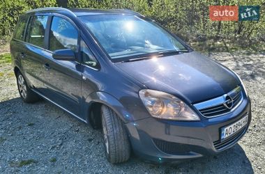 Минивэн Opel Zafira 2008 в Рахове