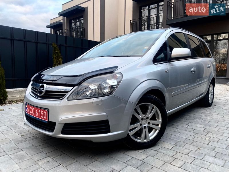 Opel Zafira 2011