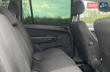 Минивэн Opel Zafira 2009 в Волочиске