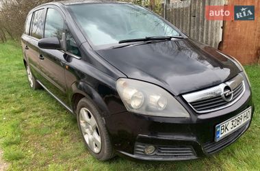 Мінівен Opel Zafira 2005 в Новій Водолагі